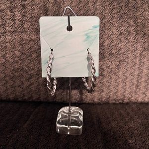 🔘 Twisted Hoop Earrings 🔘